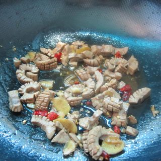 鲜辣椒炒腰花的做法步骤：9