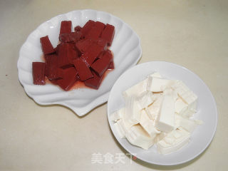 鸭血烩豆腐的做法步骤：2