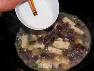 鸭血烩豆腐的做法步骤：6