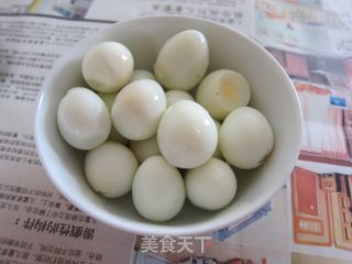 红烧迷你蛋的做法步骤：2