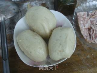 剩馒头大变身 培根豆腐乳馒头片的做法步骤：1