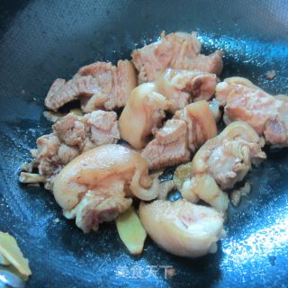 黑豆豉蒸猪蹄的做法步骤：5