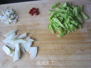 蜜汁香苦瓜的做法步骤：1