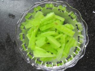蜜汁香苦瓜的做法步骤：3