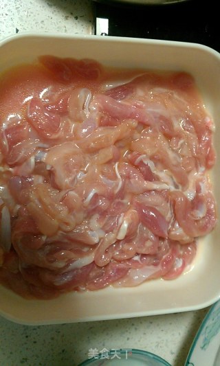 鱼香鸡丝的做法步骤：2