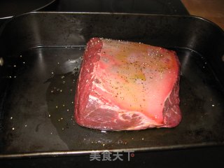 威灵顿烤牛肉——献给牛肉饕餮的终极菜肴的做法步骤：1