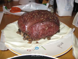 威灵顿烤牛肉——献给牛肉饕餮的终极菜肴的做法步骤：6