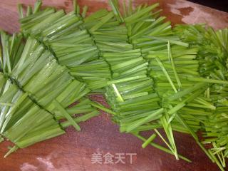 韭菜豆芽炒果条的做法步骤：4
