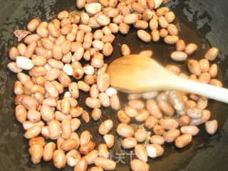 传统下酒小菜——炸花生米的做法步骤：5