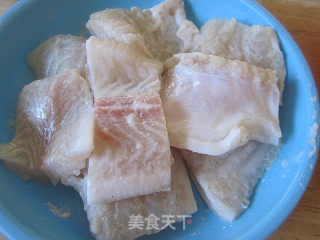 蒜香洋葱龙利鱼的做法步骤：3