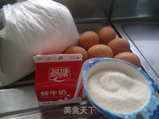 电饭煲蛋糕的做法步骤：1