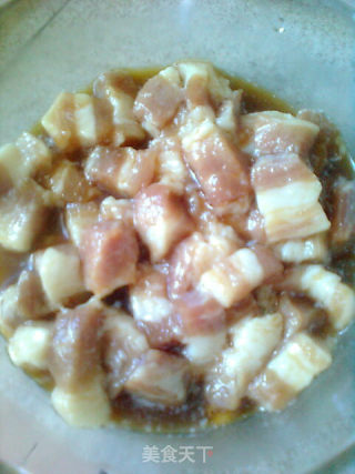 毛豆肉丁炒米虾的做法步骤：5