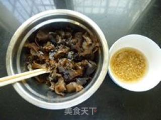爽脆可口的凉拌黑木耳的做法步骤：6