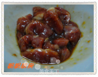 香煎牙签猪肉的做法步骤：4
