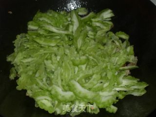苦瓜炒肉丝的做法步骤：6