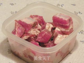 苦瓜排骨汤--广东经典靓汤的做法步骤：1