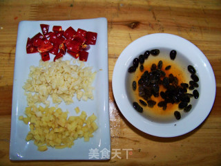 心蓝手制私房菜【口味饭遭殃】——做个坚持的万金油的做法步骤：1