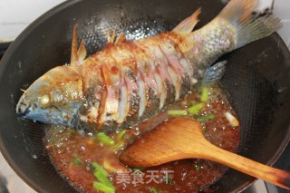 酱烧鲤鱼的做法步骤：3