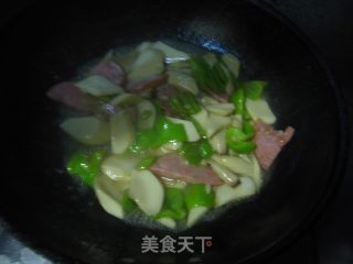 [快手菜]——健康少油烧杏鲍菇的做法步骤：6