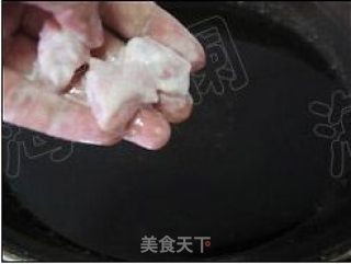 酸酸甜甜樱桃肉的做法步骤：4