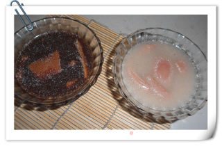 双色肉皮冻的做法步骤：10
