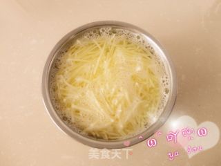 酸辣土豆丝的做法步骤：2