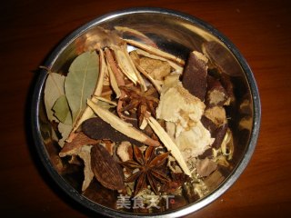 麻辣啤酒小龙虾的做法步骤：3