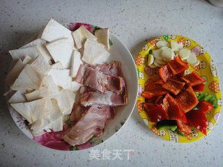 培根小炒杏鲍菇的做法步骤：2