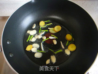 啤酒焖大虾的做法步骤：4