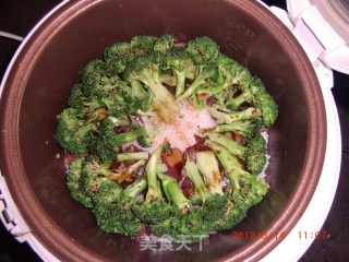 腊肠煲仔饭的做法步骤：13