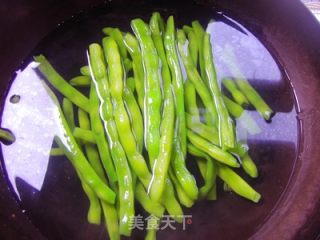 辣炒四季豆丝的做法步骤：1