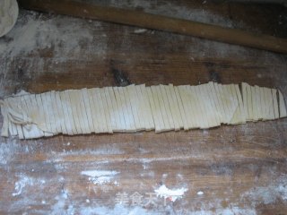 鸡蛋手工面的做法步骤：9
