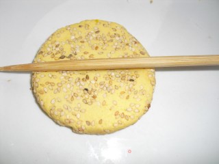 南瓜糯米饼的做法步骤：9