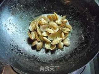 满口的浓郁酱汁-----咖喱酱花蛤的做法步骤：7
