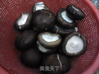 烧香菇的做法步骤：1