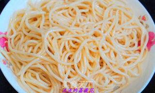 DIY---天气太热，肉碎酱冷面来一盘的做法步骤：3