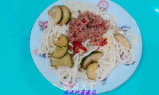 DIY---天气太热，肉碎酱冷面来一盘的做法步骤：6