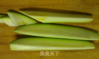 海米西葫芦炒鸡蛋的做法步骤：3