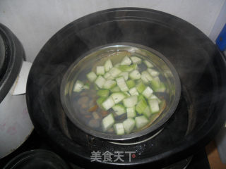 沙蚬丝瓜汤的做法步骤：5