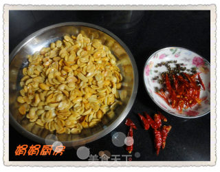 仿制黄飞红麻辣花生！-----美味看得见！的做法步骤：9