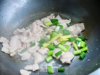 营养美味一锅出——扁豆焖面的做法步骤：4