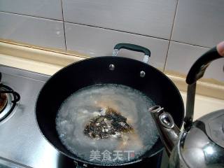 夏季进补佳品“花生鱼头汤”的做法步骤：1