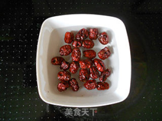 【红枣杏仁银耳羹】夏季的润肤养颜，滋阴补血益气佳品的做法步骤：4