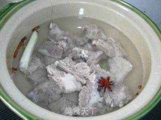 海带排骨汤的做法步骤：5