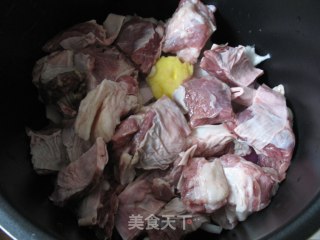 电饭锅做出美味的意大利牛肉烩饭的做法步骤：6