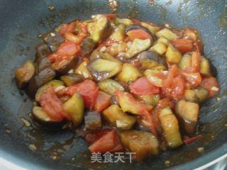 又一道开胃菜——番茄烧茄子的做法步骤：10