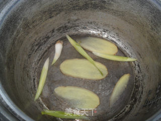 电饭锅烤鸡翅的做法步骤：4