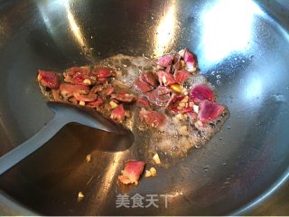 港式炒牛河的做法步骤：6