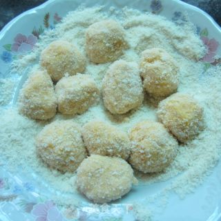 炸南瓜饼的做法步骤：7