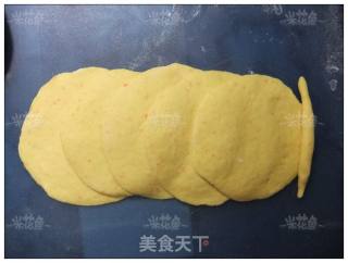 玫瑰花馒头的做法步骤：2